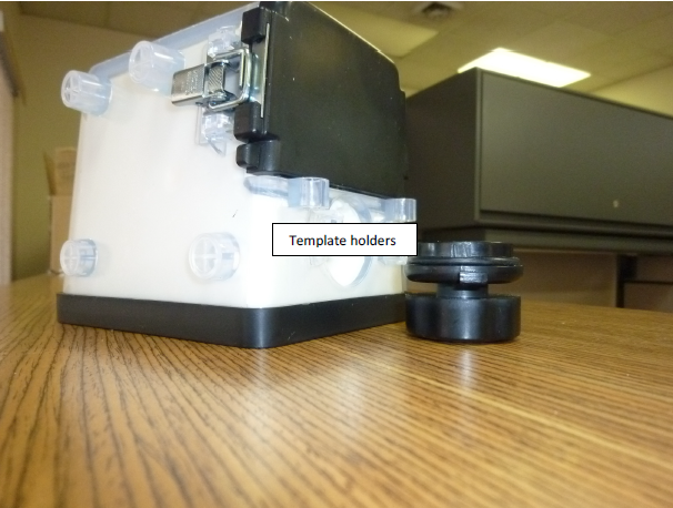 Remove the knob at the probe input channel by rotating it counterclockwise.